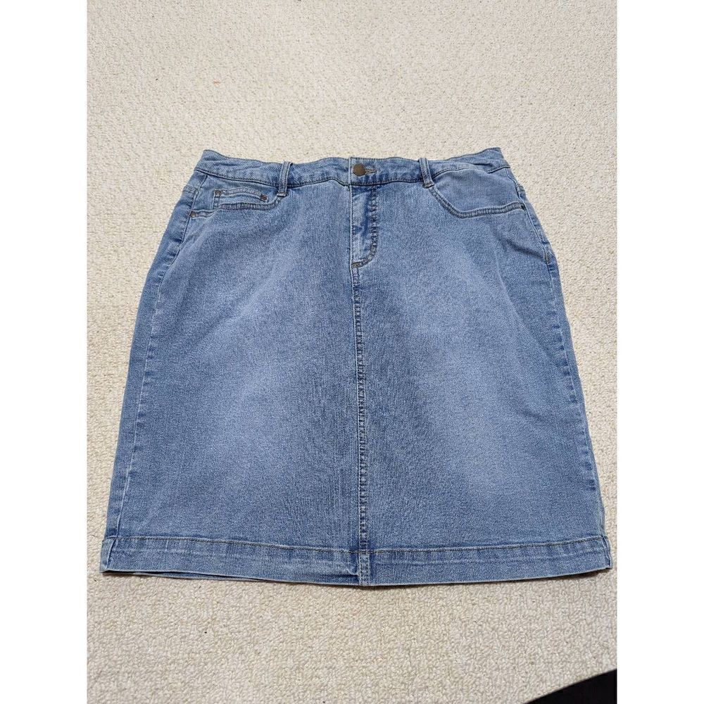 NWT Charter Club Women's Blue Light Washed A-Line Denim Shirt Size 10